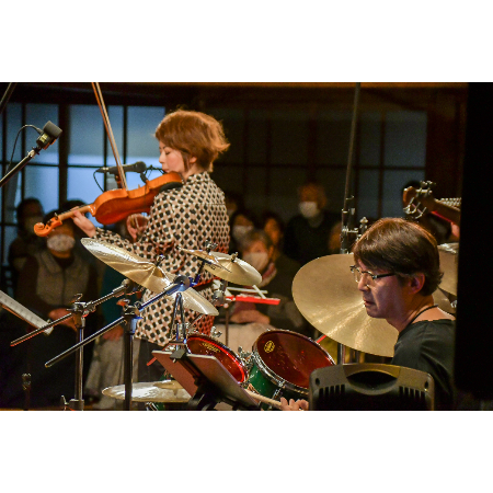 飯田理乃　大野弘毅